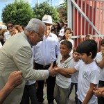 Jackson entrega quadra poliesportiva e reforma de escola em Poço Verde -
