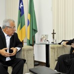 Jackson e Dom Henrique discutem restauração da Catedral de Aracaju - Fotos: Marcos Rodrigues/ASN