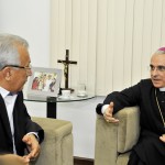 Jackson e Dom Henrique discutem restauração da Catedral de Aracaju - Fotos: Marcos Rodrigues/ASN