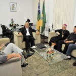 Jackson e Dom Henrique discutem restauração da Catedral de Aracaju - Fotos: Marcos Rodrigues/ASN