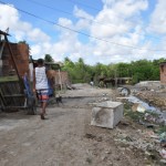 Governo dá continuidade ao Diagnóstico Social pelo PróMoradia em Socorro - Técnico do Núcleo Social da Sedurb faz entrevista com morador  Fotos: Eduardo Almeida