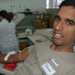 Voluntários de tipos sanguíneos escassos comparecem ao Hemose e doam sangue - A assistente social do Hemose
