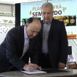 Jackson e Pepe Vargas entregam máquinas agrícolas e lançam Plano Safra  -