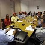 Jackson recebe o deputado João Daniel e comissão de dirigentes do MST - O governador em exercício Jackson Barreto