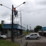 Sefaz executa reparos em rede de iluminação externa de postos fiscais de Cristinápolis - Fotos: Ascom/Sefaz