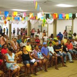 Governo inicia pagamento de quase 4 mil beneficiários do Mão Amiga  - A trabalhadora rural Ivanilde Maria Vieira recebe o cartão do Mão Amiga / Fotos: Edinah Mary/Inclusão Social