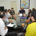 Jackson reúnese com representantes do Sindicato dos Servidores do Estado  -