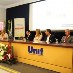 Governo e Unit realizam aula inaugural do CapacitaSuas -