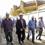 Jackson Barreto visita obra do Batistão -