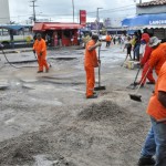 Governo realiza manutenção no Terminal Rodoviário Luiz Garcia - Profissional faz último ajuste
