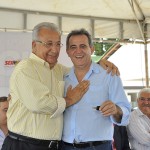 Jackson entrega mais 30 máquinas para beneficiar municípios sergipanos  -