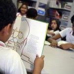 Alunos do Acrísio Cruz se empolgam com Projeto de Leitura e reabertura da biblioteca -