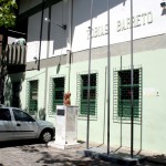 Tablets entregues pelo Governo do Estado já estão sendo usados em sala de aula -  A estudante