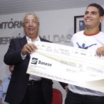 Jackson participa de premiação de alunos com destaque no vestibular/UFS -