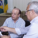 Jackson iniciará mobilização para liberação de emendas junto à União - Jackson recebeu o senador Antônio Carlos Valadares (Fotos: Marcelle Cristinne/ASN)