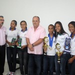 Secretário recebe equipe campeã de badminton do Colégio Valadares - Fotos: José Santana Filho/Seed