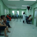 Sala de Espera Integrada acolhe e orienta visitantes da UTI do Huse - Antônio Carlos e Antônio Alves / Fotos: Ascom/SES