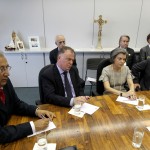 ao lado de outros governadores