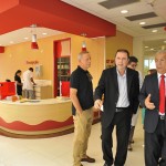 Jackson conhece estrutura do Hospital de Câncer de Barretos