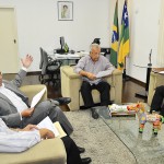 Jackson demonstra preocupação com manutenção de empregos em Neópolis - Jackson recebeu o prefeito de Neópolis
