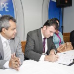 Jackson assina ordem de serviço para ampliação da pista do Aeroporto Santa Maria -