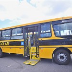 Jackson entrega ônibus escolares a 15 municípios sergipanos -