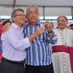 Jackson entrega ônibus escolares a 15 municípios sergipanos -