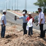 Líder comunitário ressalta importância da duplicação do viaduto do Detran - Valmor Barbosa e o líder comunitário do conjunto Médici