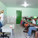 Geladeira Cultural’ promove inclusão através da arte na Barra dos Coqueiros  - Desenvoltura dos alunos é aparente e desperta a abordagem de temas comuns na cultura hip hop