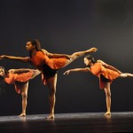 Penúltima noite da Semana Sergipana de Dança encanta o público  - Apresentação do grupo Irmãos de Rua