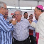 Jackson entrega ônibus escolares a 15 municípios sergipanos -