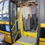 Jackson entrega 22 ônibus escolares a 17 municípios sergipanos  -