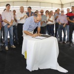Jackson assina ordem de serviço para pavimentação em Riachão do Dantas -