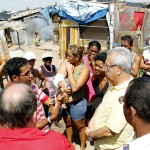 Jackson visita área ocupada por famílias no bairro 17 de Março -