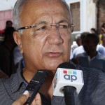 Jackson Barreto visita obras de infraestrutura em cidades do interior sergipano - O secretário Valmor Barbosa / Visita a Riachuelo