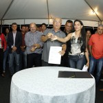 Jackson Barreto leva benefícios à população de Feira Nova - Fotos: Victor Ribeiro/ASN