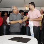 Jackson Barreto leva benefícios à população de Feira Nova - Fotos: Victor Ribeiro/ASN