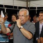 Jackson Barreto leva benefícios à população de Feira Nova - Fotos: Victor Ribeiro/ASN