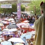 Jackson Barreto acompanha missa em Divina Pastora -