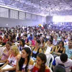 Mais de 1.500 alunos da rede pública estadual participam da revisão do Enem -
