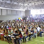 Mais de 1.500 alunos da rede pública estadual participam da revisão do Enem -
