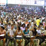 Mais de 1.500 alunos da rede pública estadual participam da revisão do Enem -