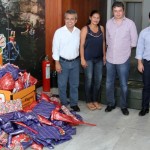 Setur e Emsetur fazem entrega de presentes a instituições carentes - A assistente social da Emsetur