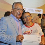 Jackson Barreto entrega certificados a 500 alunos do programa Novos Rumos -