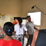 Oficina de máscaras africanas envolve jovens do bairro Santa Maria  - Através de Edital