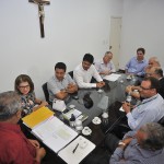 Jackson autoriza parceria para reformas nos estádios do Sergipe e Confiança -