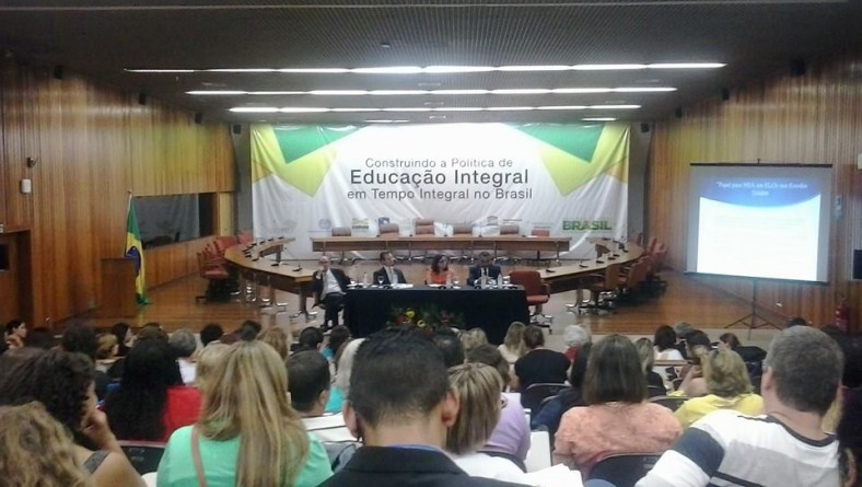 Técnicos da Seed participam de Seminário Internacional em Brasília