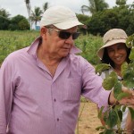 Embrapa visita fruticultura experimental em Perímetro da Cohidro - O diretor de Irrigação da Cohidro