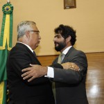 por sucessão