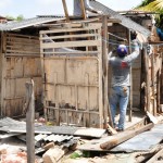 Sedurb dá continuidade ao processo de demolição de barracos desocupados pelo Programa PróMoradia - Fotos: Eduardo Almeida – Ascom / Sedurb